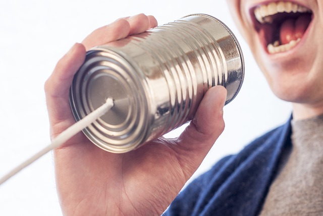 Ascoltare davvero: il potere dimenticato della comunicazione autentica