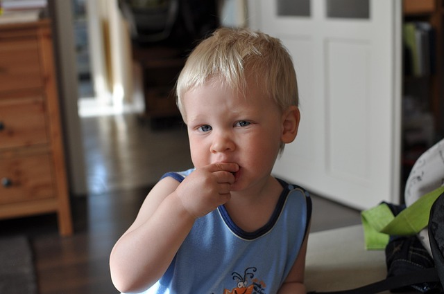 Come insegnare ai bambini a mangiare frutta e verdura ogni giorno